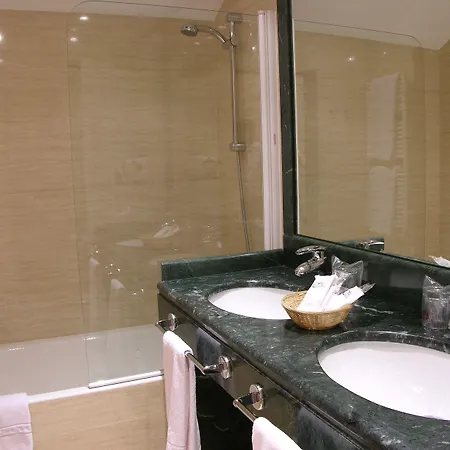 Ii Castillas Hotel 4*