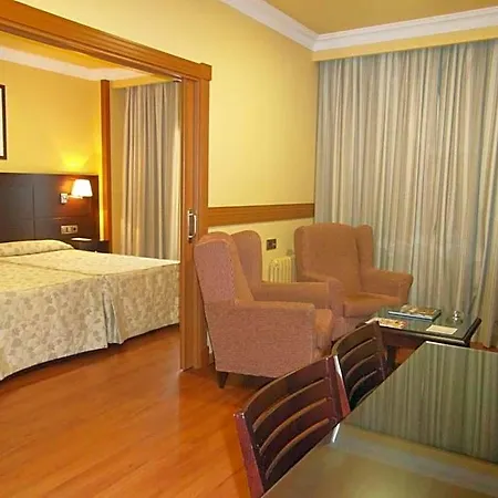 Отель Ii Castillas 4*