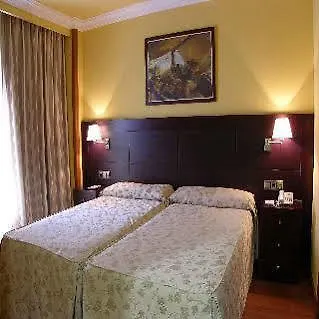 Hotell Ii Castillas 4*