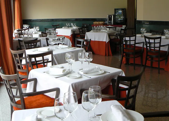 阿维拉城堡二号酒店 4* Ávila