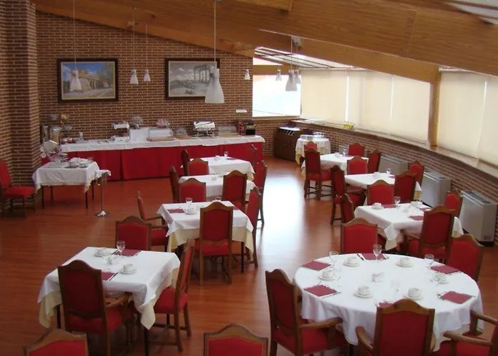 阿维拉城堡二号酒店 Ávila